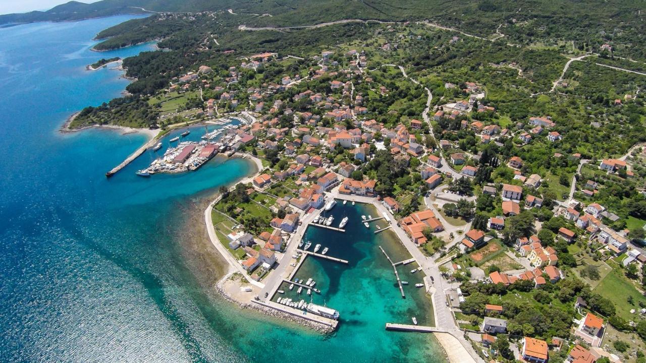 Apartments And Rooms By The Sea Nerezine, Losinj - 11815 Eksteriør billede