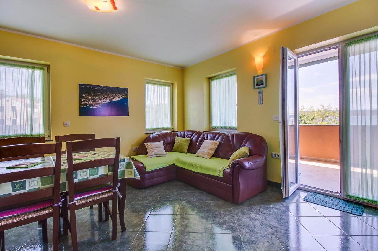 Apartments And Rooms By The Sea Nerezine, Losinj - 11815 Eksteriør billede