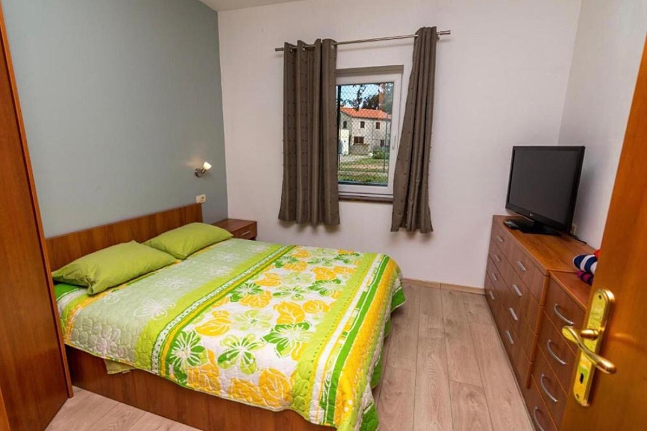 Apartments And Rooms By The Sea Nerezine, Losinj - 11815 Eksteriør billede