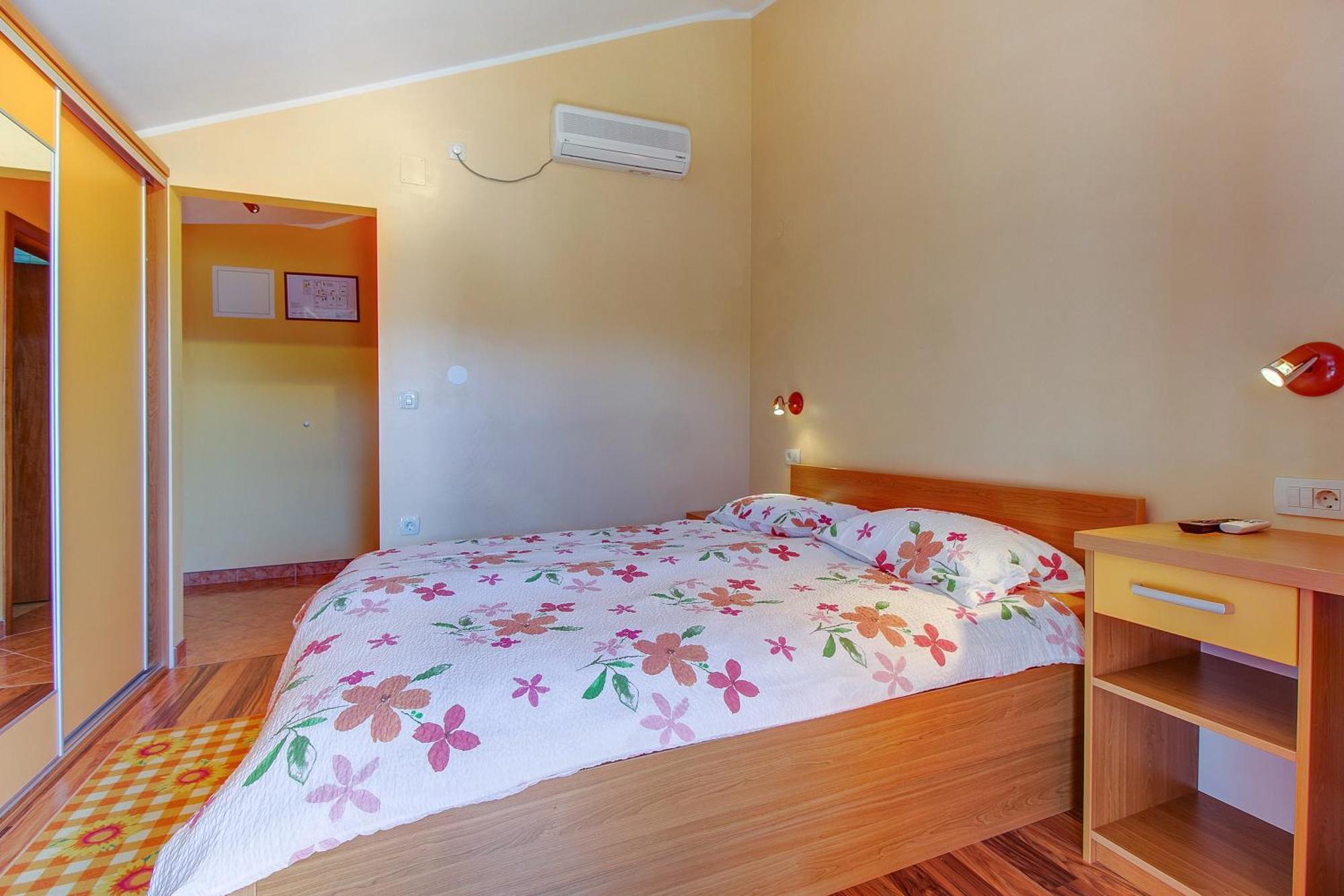 Apartments And Rooms By The Sea Nerezine, Losinj - 11815 Værelse billede